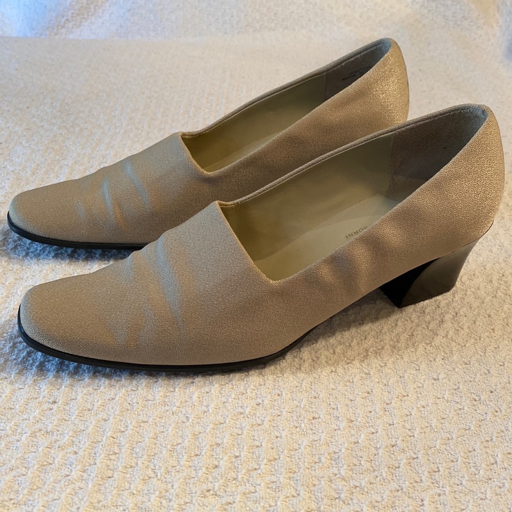 LizFlex by Liz Claiborne Concord Microfiber Pumps